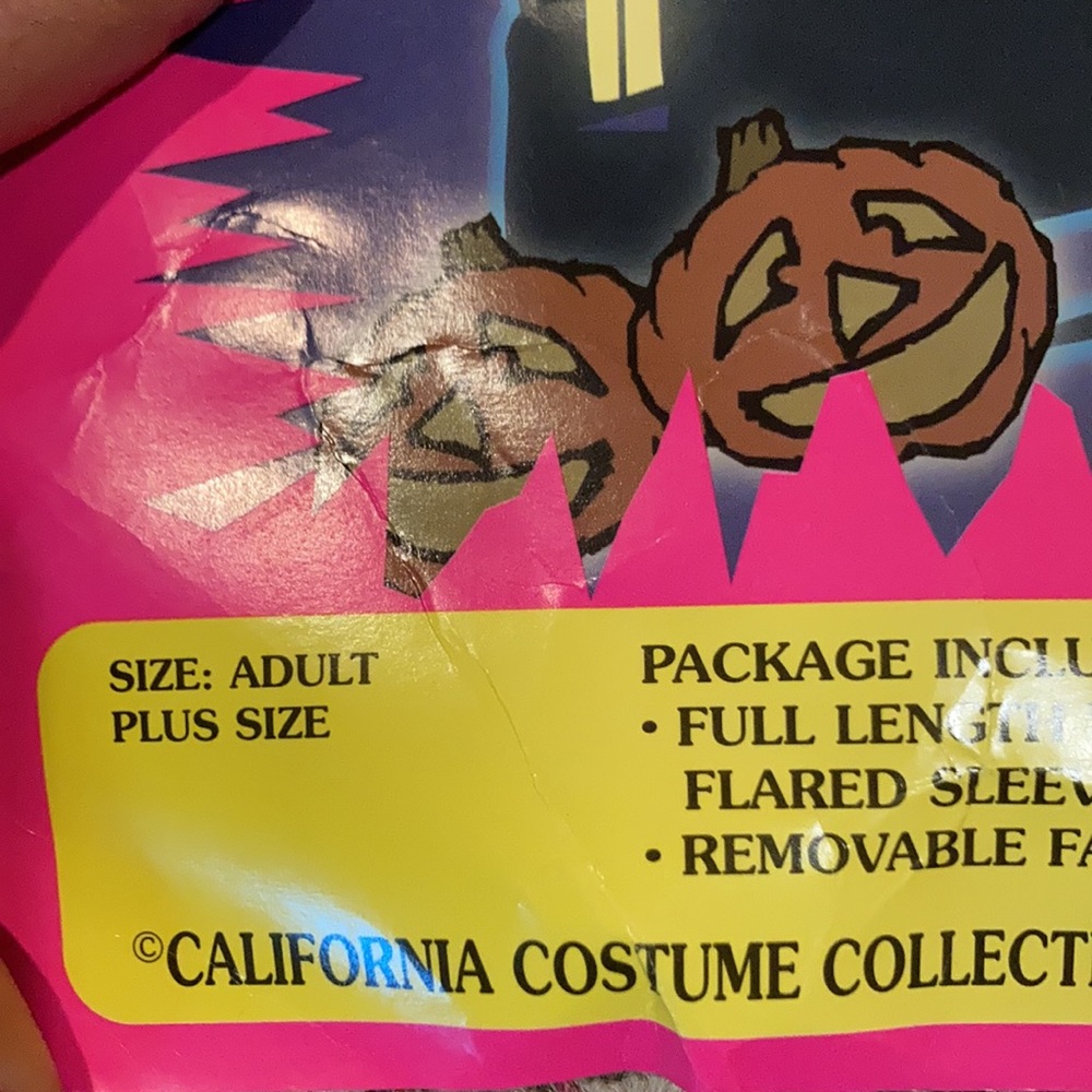 ☠️🎃HORROR ROBE☠️🎃 - Picture 10 of 11